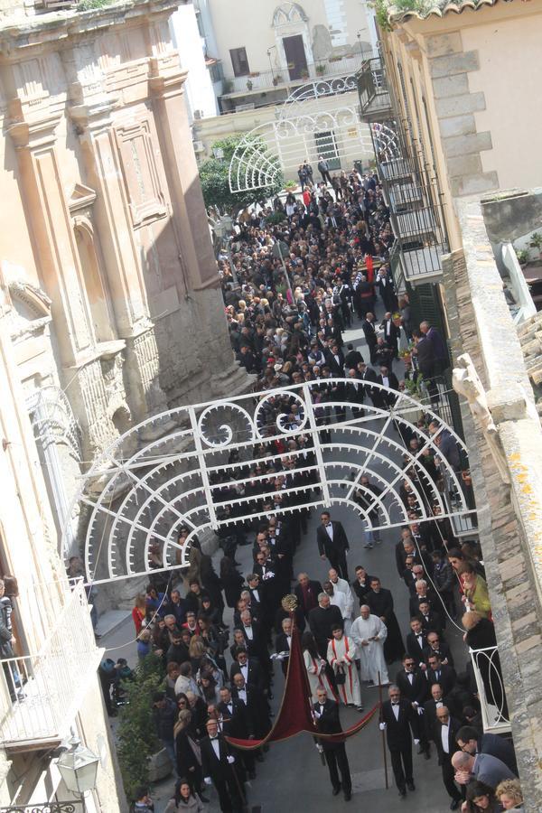 B&B Vittorio Emanuele Licata Esterno foto